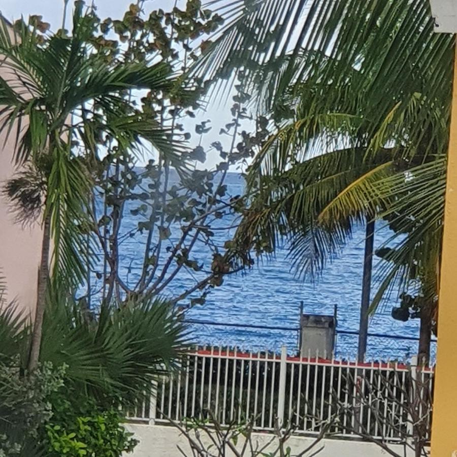 Ocean Breeze 242 * Nassau
